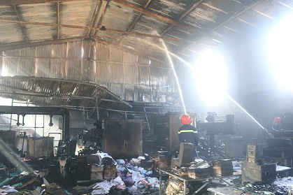 Lạng Sơn: Cháy lớn ở Nhà máy in bao bì Thiên Ngân