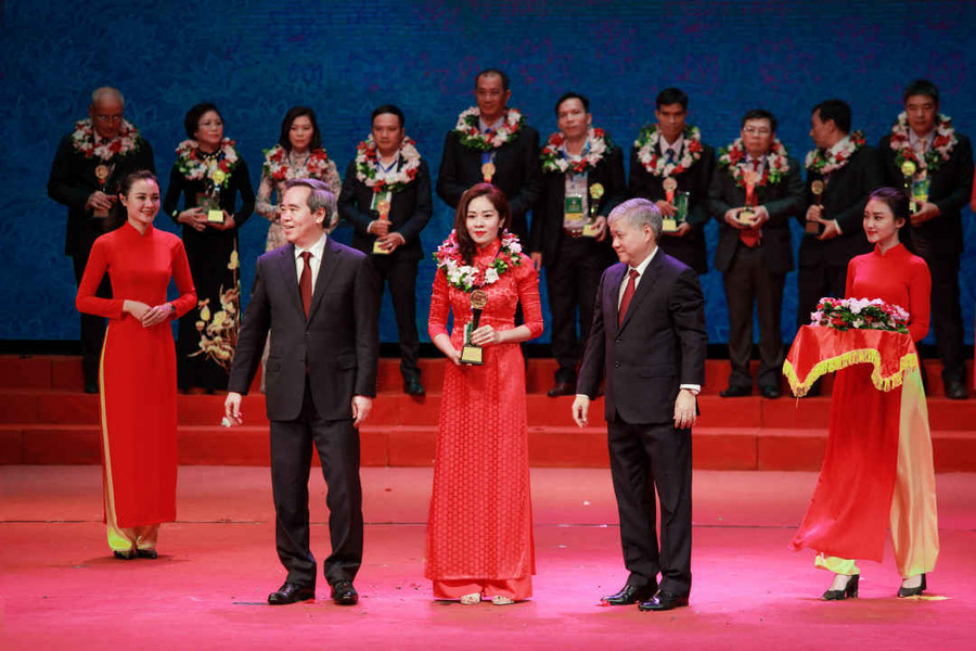 NPK Cà Mau nhận giải thưởng Bông lúa vàng Việt Nam lần thứ III năm 2018