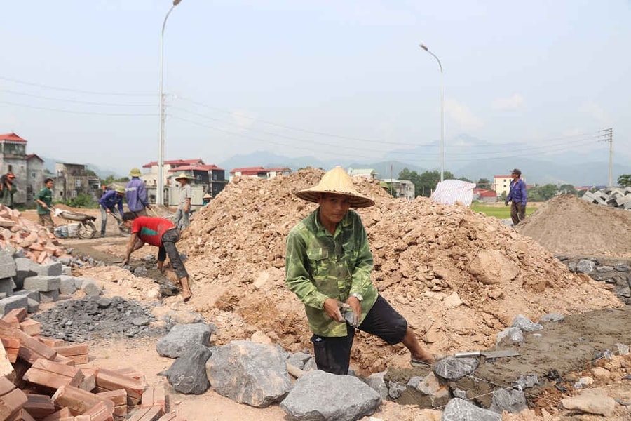 Hòa Bình: Tạo điều kiện cho người dân  ổn định cuộc sống sau di dời