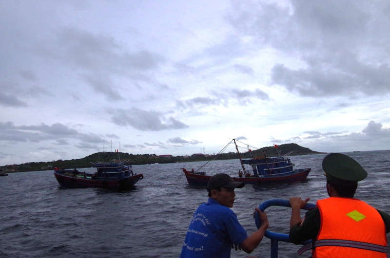 Quảng Trị: Cứu hộ thành công 11 thuyền viên gặp nạn trên biển