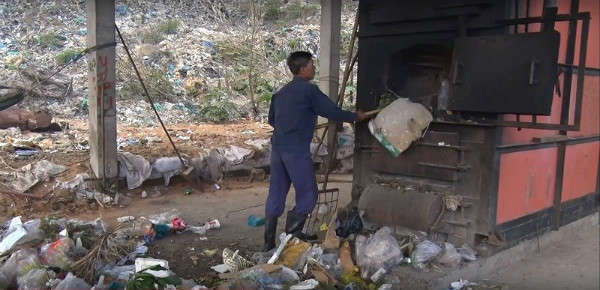 Chi hơn 35 tỉ đóng gói rác ở Côn Đảo về đất liền chôn lấp
