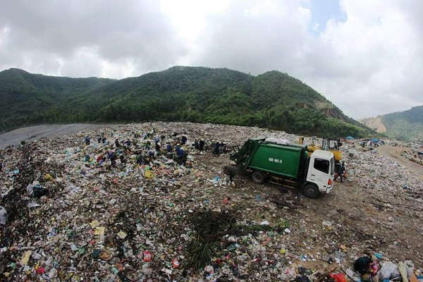 Đà Nẵng: Lo quá tải bãi rác Khánh Sơn