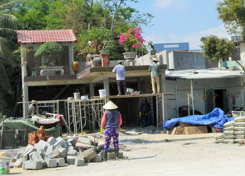 Tuy Phước (Bình Định): Ngang nhiên xây nhà trên đất lúa