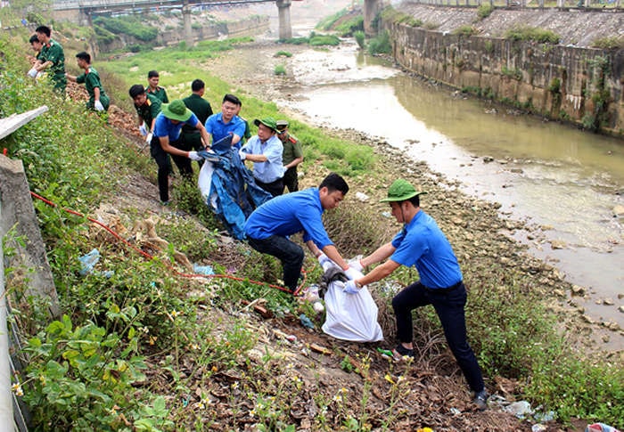 Tuổi trẻ Lào Cai nói không với rác