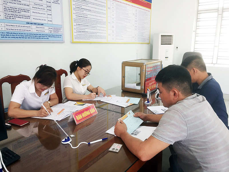Quảng Ninh chính thức tiếp nhận và trả thủ tục hành chính tại nhà