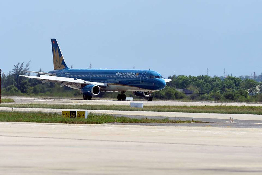 Vietnam Airlines, VietJet hủy hàng loạt chuyến bay vì bão