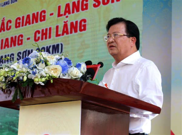 Phó Thủ tướng Trịnh Đình Dũng phát lệnh thông xe cao tốc Bắc Giang - Lạng Sơn