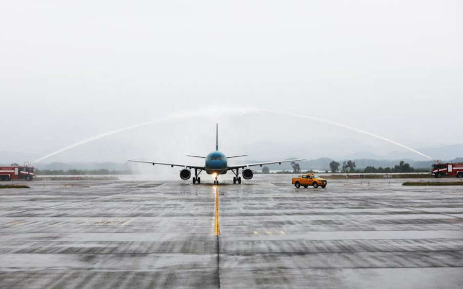 “Cơn mưa” ưu đãi cho khách hàng bay chặng Vân Đồn – Đà Nẵng