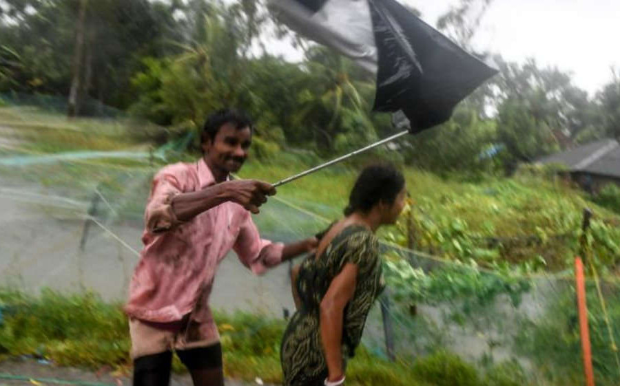 500 ngàn người sơ tán do bão Bulbul tấn công Bangladesh và miền Đông Ấn Độ