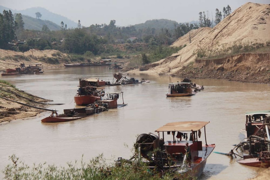 Ma trận “cát tặc” trên dòng Krông Nô