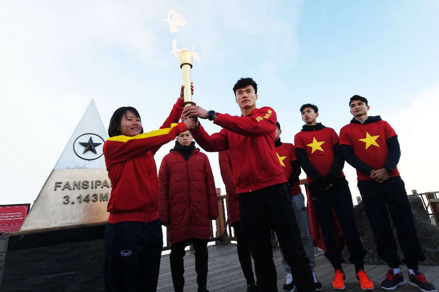Sun Group tặng kỳ nghỉ dưỡng cao cấp cho đội tuyển SEA Games bóng đá nam và nữ Việt Nam 