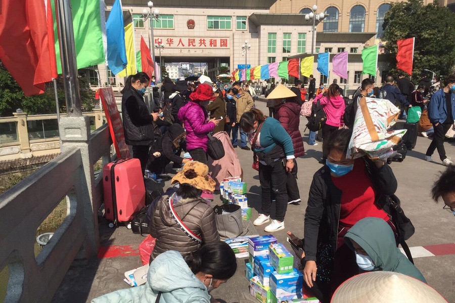 Quảng Ninh: Tạm dừng hoạt động xuất nhập cảnh qua cửa khẩu Móng Cái 