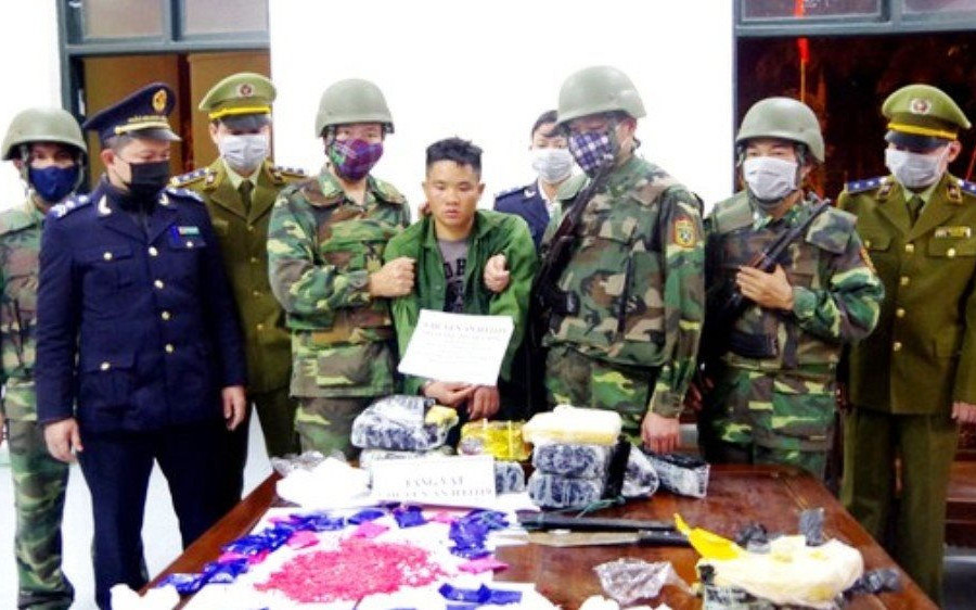 Hà Tĩnh: Bắt giữ đối tượng người Lào vận chuyển ma túy vào Việt Nam