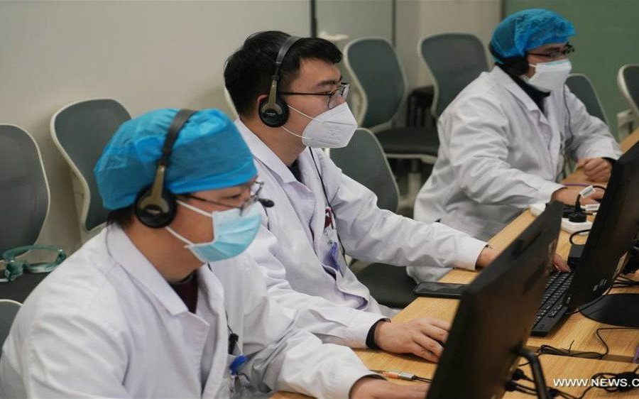 Tỉnh Giang Tô (Trung Quốc) tư vấn trực tuyến để giảm số lượng bệnh nhân đến thăm khám