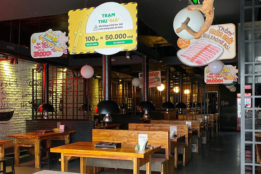 Hà Nội: Các quán ăn vắng khách vì dịch covid-19