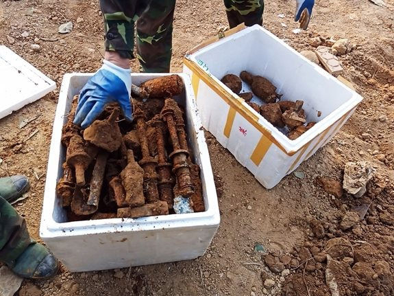 Điện Biên: Tiêu hủy hơn 300 kg vũ khí, vật liệu nổ tại di tích hầm Đờ Cát