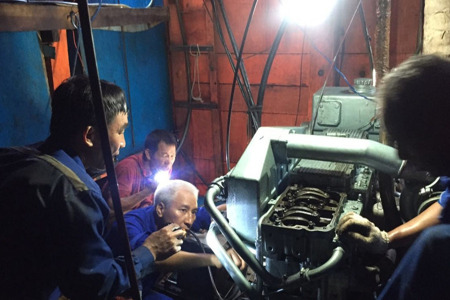 Trung tâm Hậu cần - Kỹ thuật thị trấn Trường Sa sửa chữa thành công sự cố tàu cá Bình Định