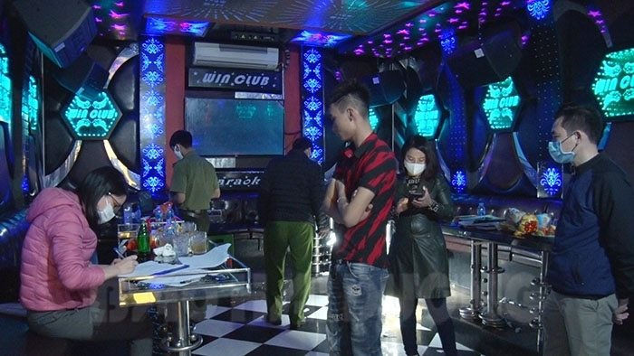 Tứ Kỳ (Hải Dương): Quán Karaoke bất chấp lệnh cấm