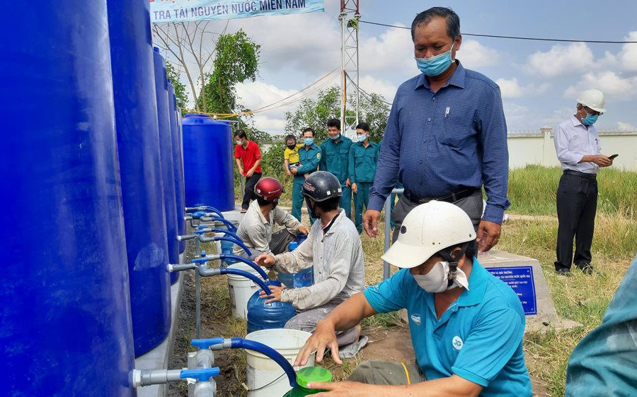 Bộ TN&MT bàn giao công trình cung cấp nước sinh hoạt miễn phí cho nhân dân huyện Thới Bình, tỉnh Cà Mau