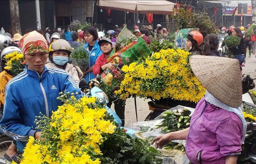 Những người mua bán ở chợ hoa Mê Linh từ 20/3 cần liên hệ y tế gấp