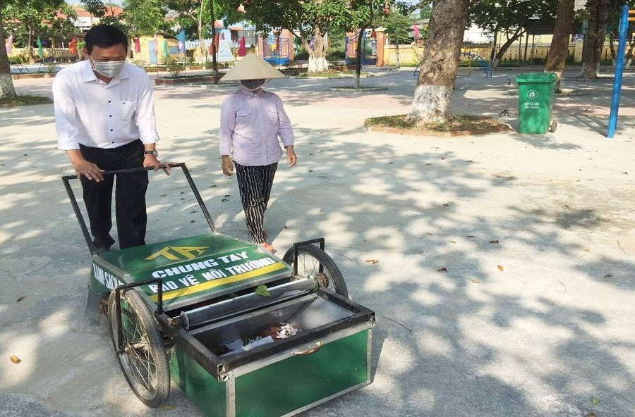 Ấn tượng xe quét và thu gom rác của thầy giáo xứ Huế