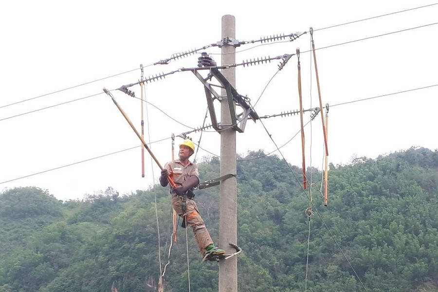 Sơn La: Khôi phục cấp điện trở lại cho gần 19.000 khách hàng