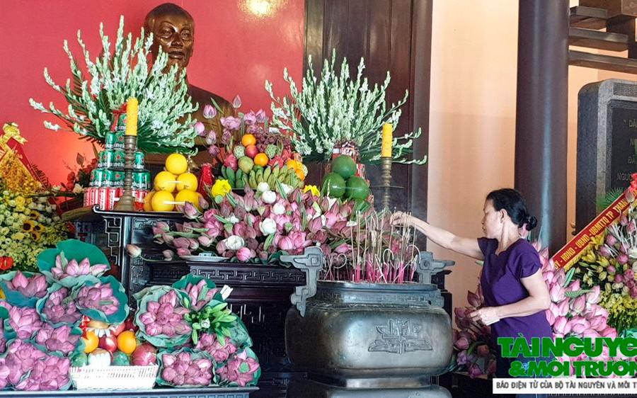 Thanh Hóa: Người dân thành kính dâng hương tưởng niệm Chủ tịch Hồ Chí Minh 