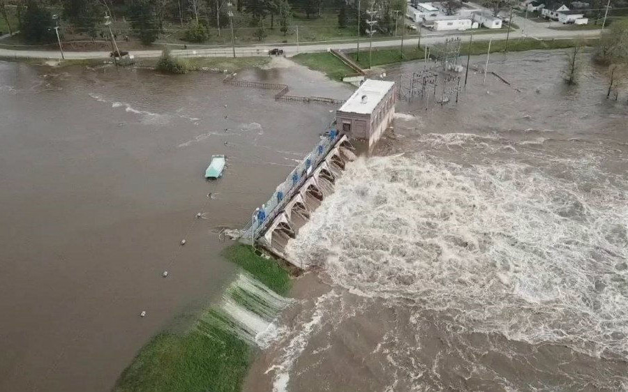 Mỹ: Thống đốc bang Michigan tuyên bố tình trạng khẩn cấp do vỡ đập