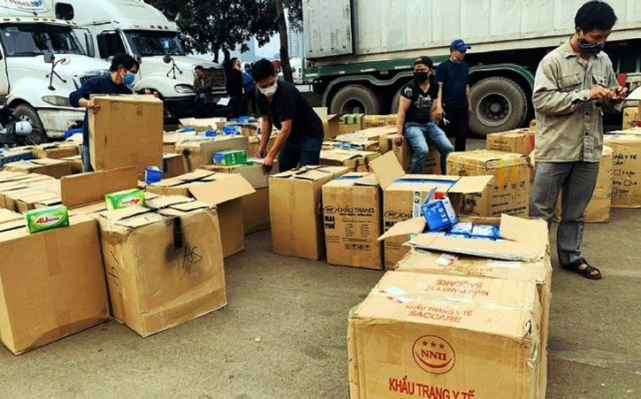 Lào Cai: Tạm đình chỉ cán bộ Hải quan để xác minh liên quan vụ tịch thu hơn 1 triệu khẩu trang y tế