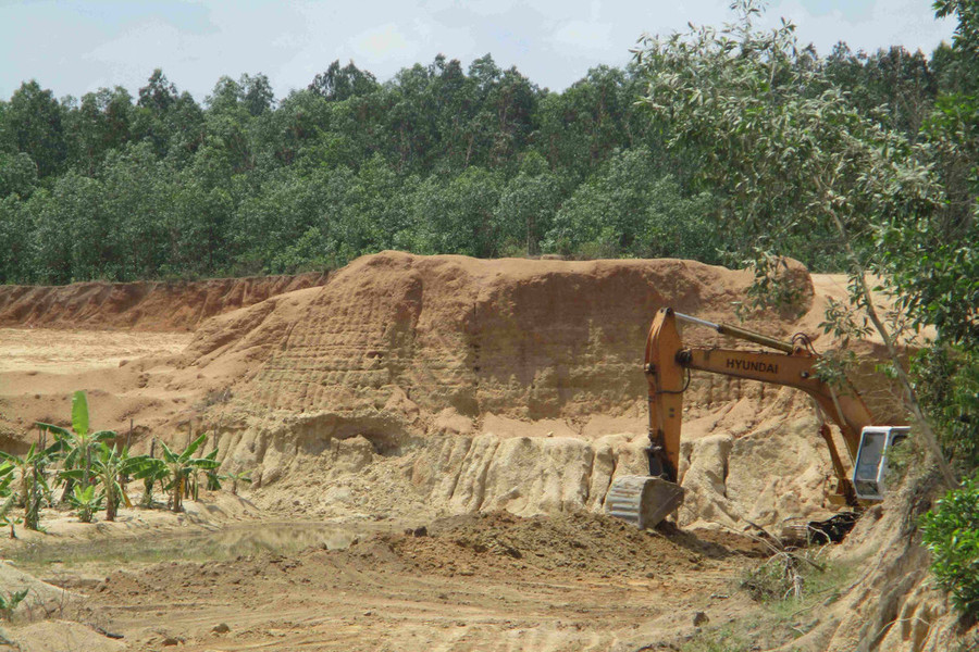 Bình Định: Nhiều sai phạm trong khai thác đất của Công ty Thanh Huy 