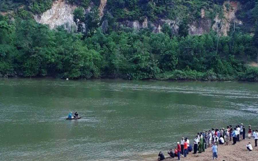 Hà Tĩnh: Rủ nhau tắm sông, ba học sinh đuối nước thương tâm