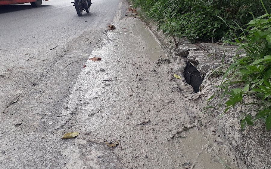 Hà Nội: Tái diễn tình trạng đổ trộm phân bùn bể phốt đã qua sử dụng