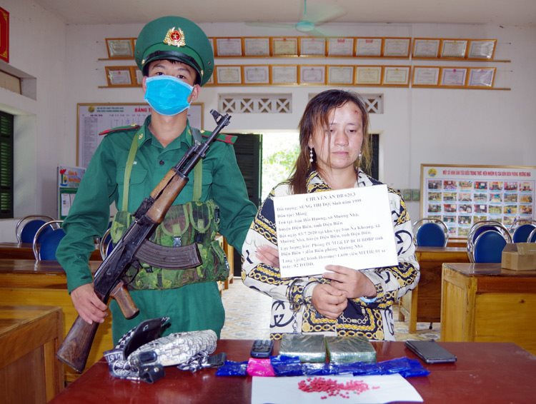 Điện Biên: Bắt thiếu nữ cùng 2 bánh heroin, 1.600 viên ma túy tổng hợp