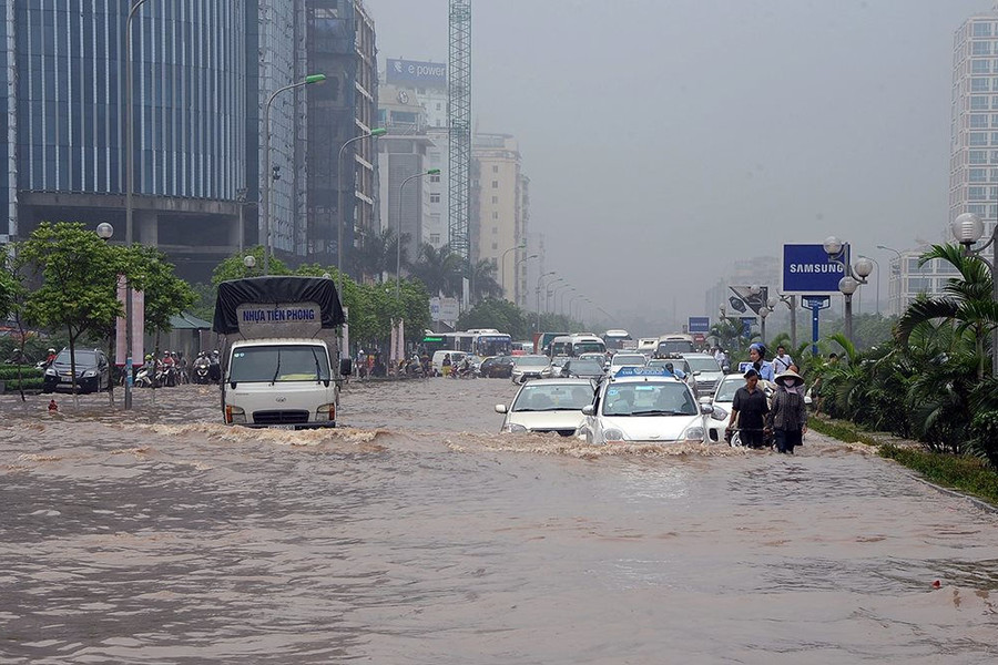 Tăng sức “đề kháng” trước ngập lụt đô thị: Lộ rõ những bất cập
