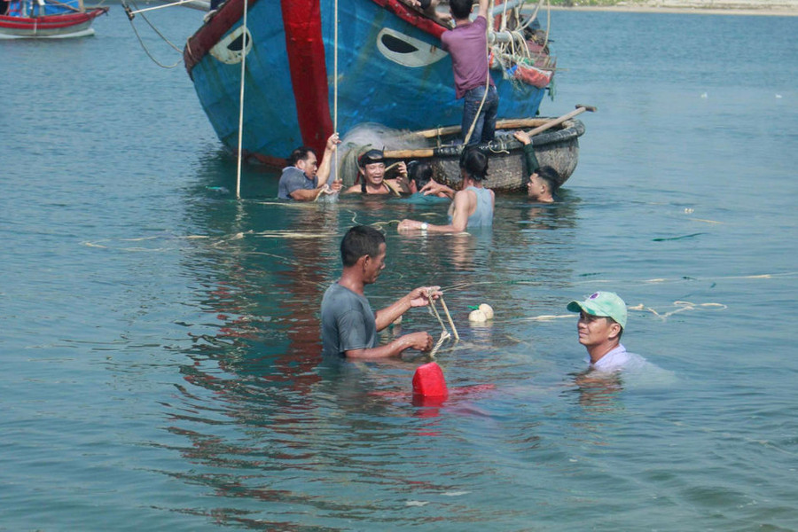 Quảng Nam: Tàu hàng đâm chìm tàu cá rồi bỏ đi, không cứu hộ ngư dân