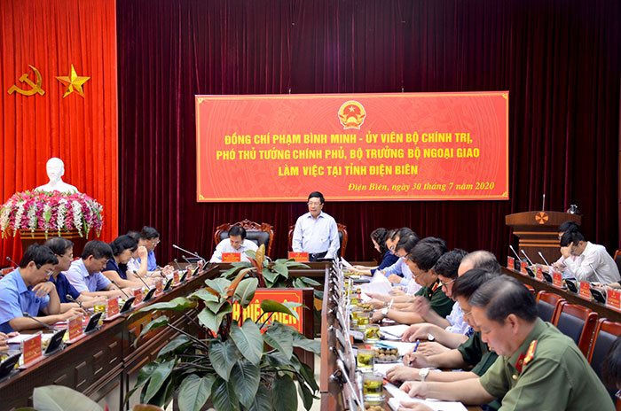 Phó Thủ tướng Chính phủ Phạm Bình Minh làm việc với Ban Thường vụ Tỉnh ủy Điện Biên
