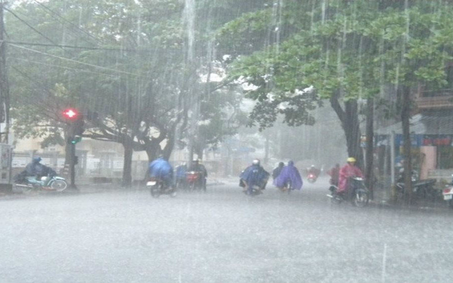 Dự báo thời tiết ngày 17/8: Cảnh báo mưa dông ở Hà Nội