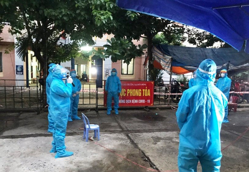 Chờ kết quả xét nghiệm hàng chục người dự đám tang bệnh nhân Covid-19 ở Đà Nẵng