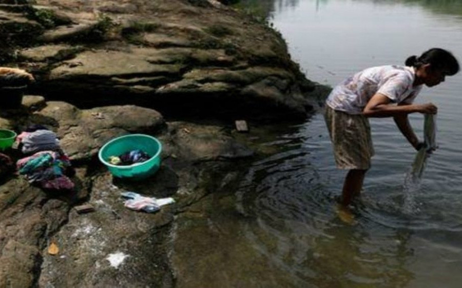 Indonesia: Rác thải y tế do dịch COVID-19 làm ngập sông Cisadane