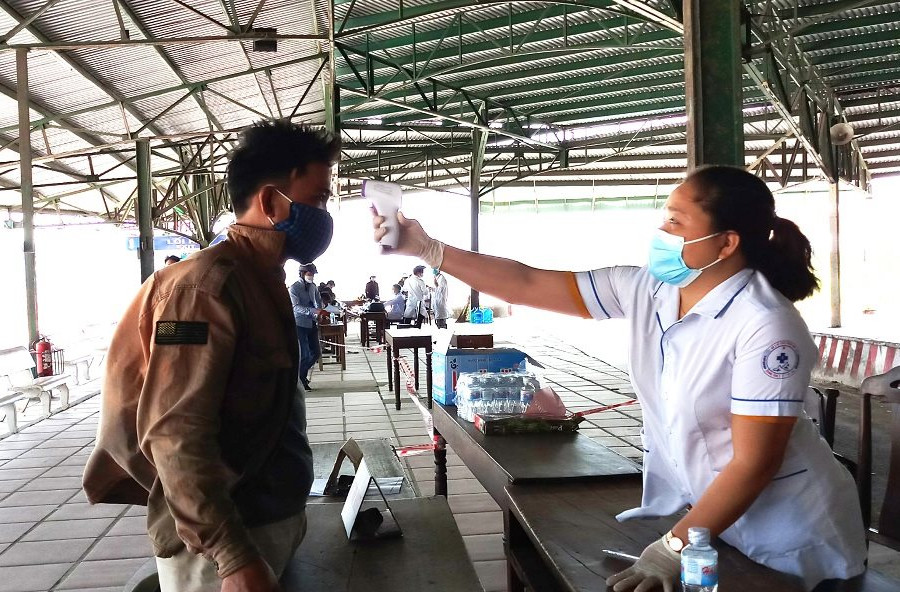 Cách ly gần 200 du học sinh Lào trở lại Thừa Thiên Huế học tập sau dịch COVID - 19