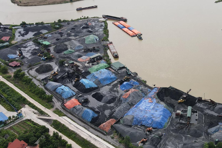 Thủ tướng chỉ đạo kiểm tra xử lý các bãi than tại huyện Kim Thành, Hải Dương