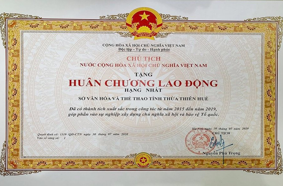 Sở VH&TT Thừa Thiên Huế được tặng thưởng Huân chương Lao động hạng Nhất