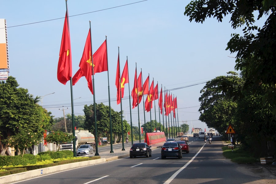 Bà Rịa Vũng Tàu rực rỡ cờ hoa Chào mừng Đại hội đại biểu Đảng bộ lần thứ VII