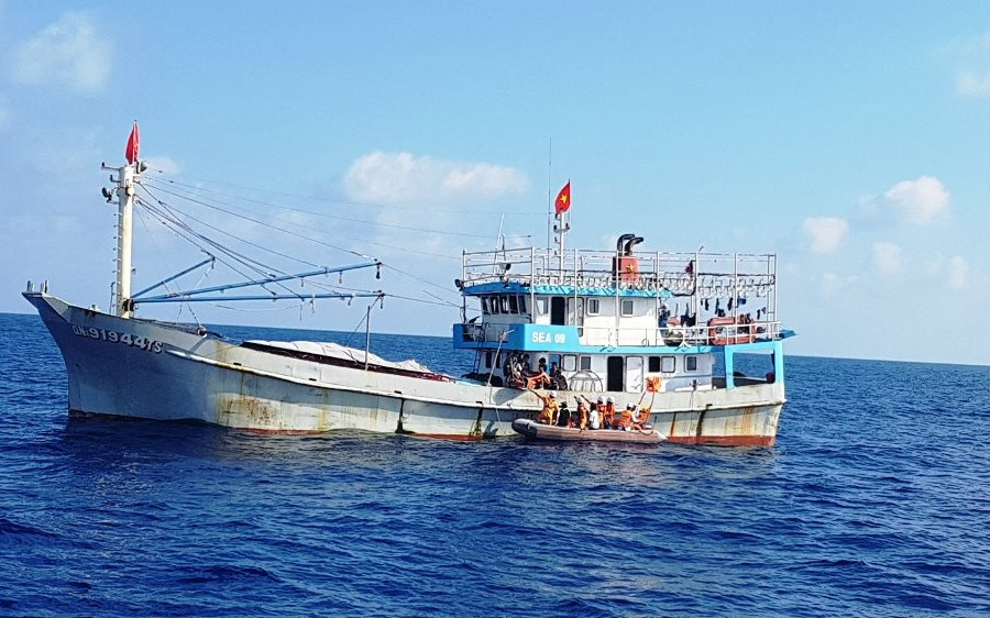 Đà Nẵng: 3 tàu cá bị chìm, 1 tàu mất tích