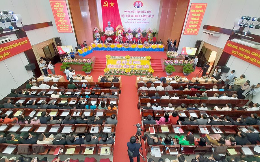 Phó Thủ tướng Thường trực Trương Hòa Bình dự, chỉ đạo Đại hội Đảng bộ tỉnh Bến Tre