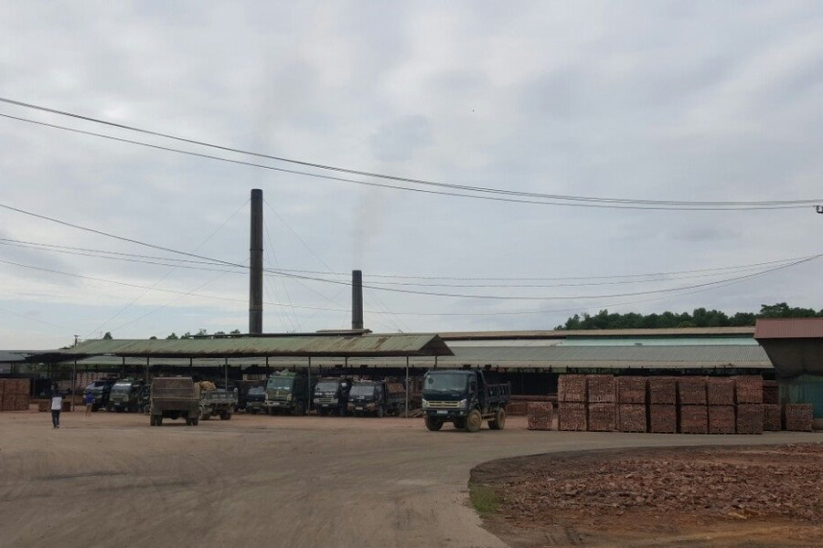 Thái Nguyên: Nhà máy gạch tuynel HTX Phấn Mễ tiêu thụ “đất tặc”