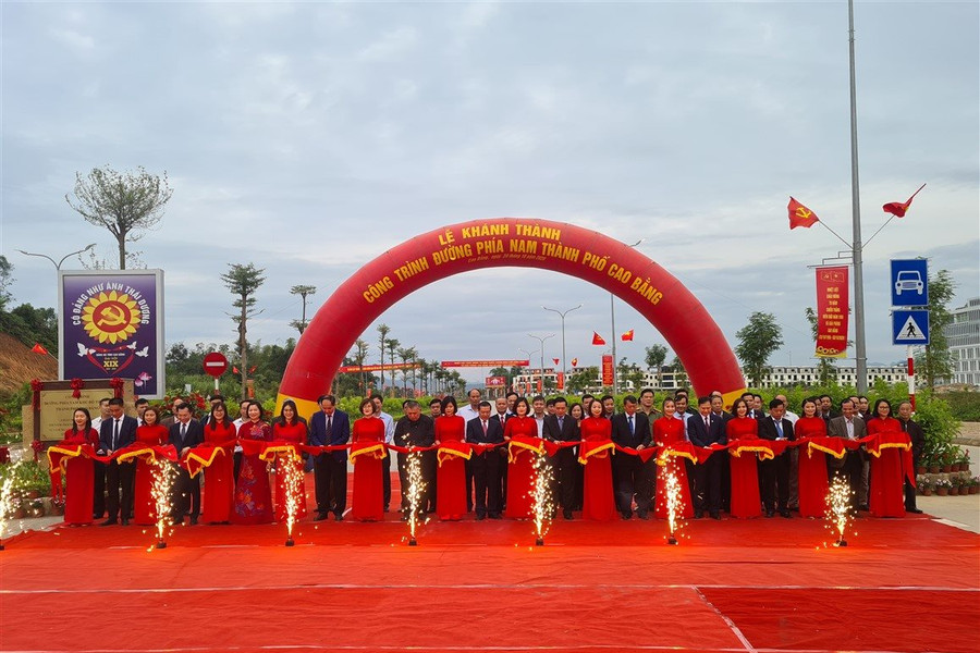 Khánh thành các công trình trọng điểm chào mừng Đại hội Đảng bộ tỉnh Cao Bằng