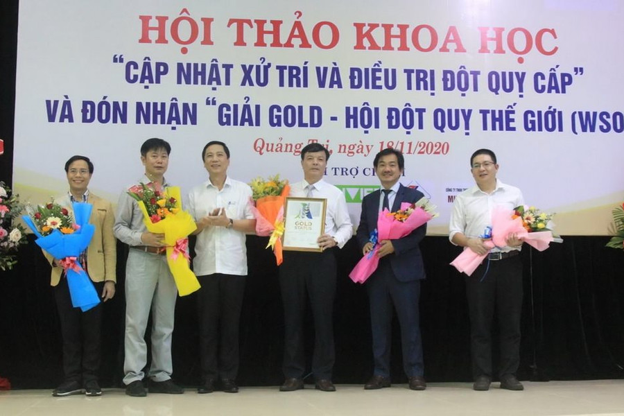 Bệnh viện Đa khoa tỉnh Quảng Trị nhận giải Vàng của Hội Đột quỵ thế giới 