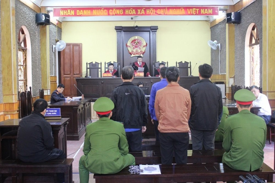 Y án sơ thẩm đối với 4 bị cáo vụ án gian lận thi cử tại Sơn La