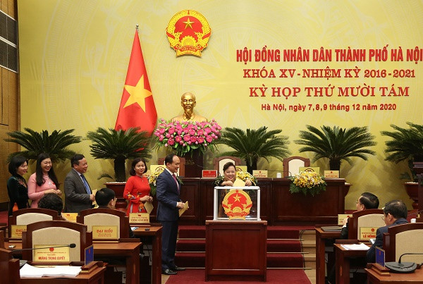 Hà Nội có 5 tân Phó Chủ tịch UBND Thành phố